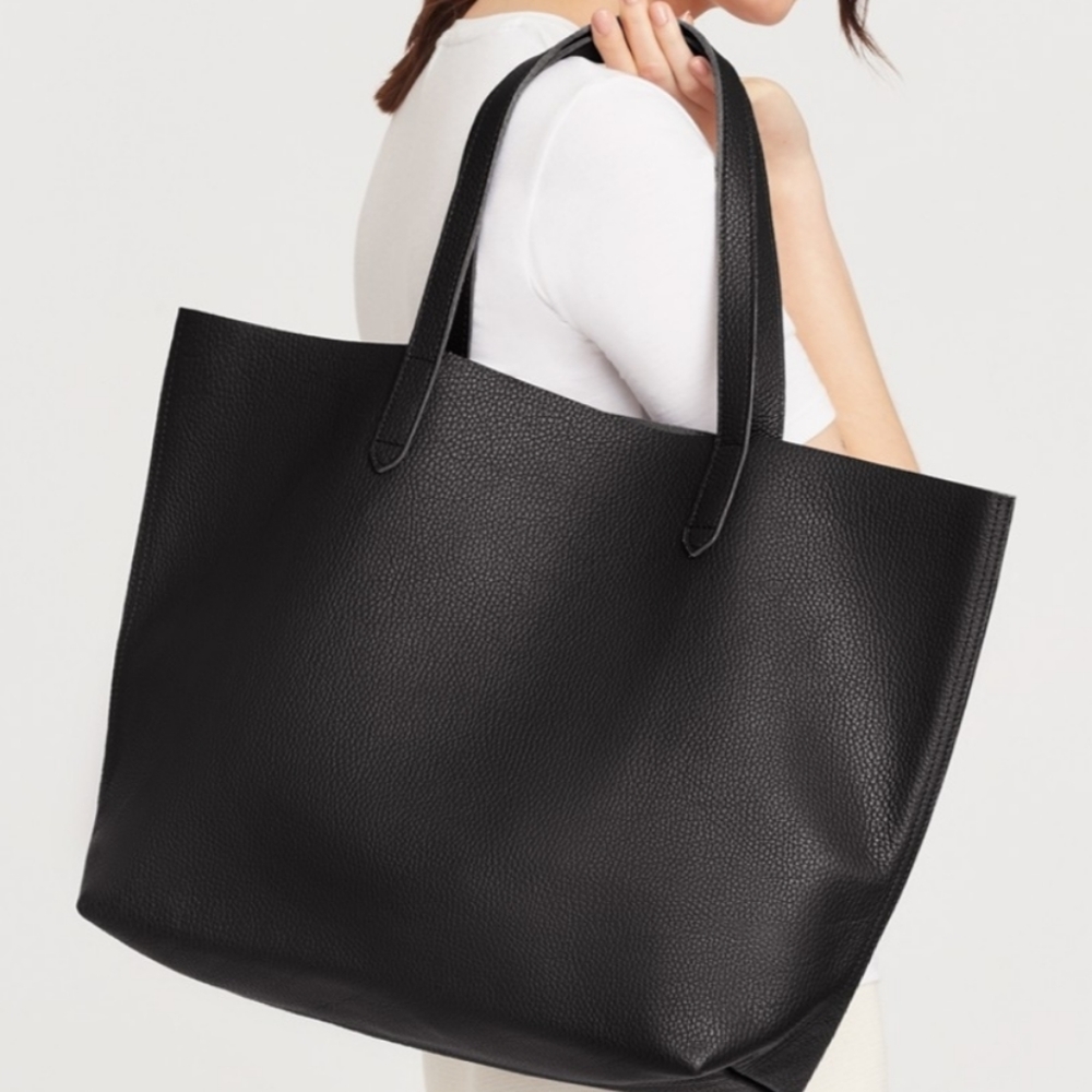 Cuyana Classic Leather Tote